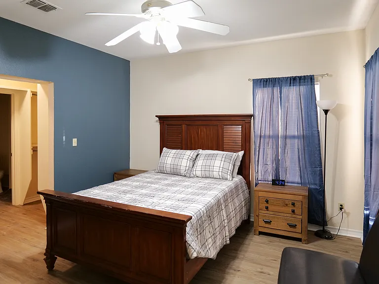 10201 Shane Dr — Photo 6