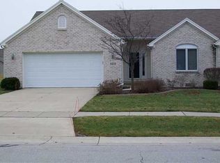 4251 Waterbend Dr E, Maumee, OH 43537