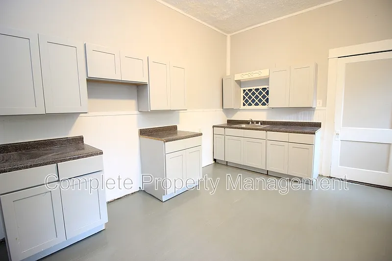 3 bed, 2.0 bath, $1,200 — Photo 4