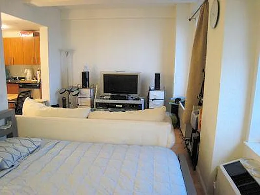 Rented by R New York | media 57