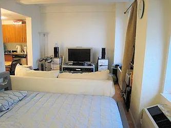 Rented by R New York