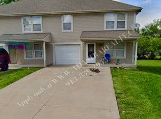 9006 E 85th St, Raytown, MO 64138