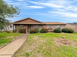 3913 Victoria St, Irving, TX 75062