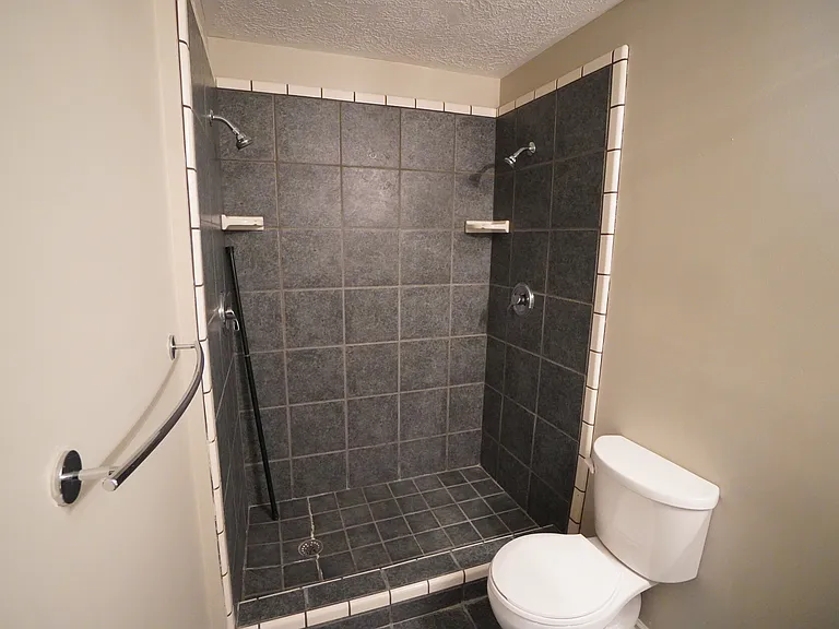 324 E 1100 N — Photo 26