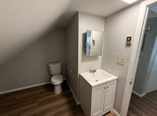 1 bed, 1.0 bath, 650 sqft, $1,300, West Warwick, RI 02893