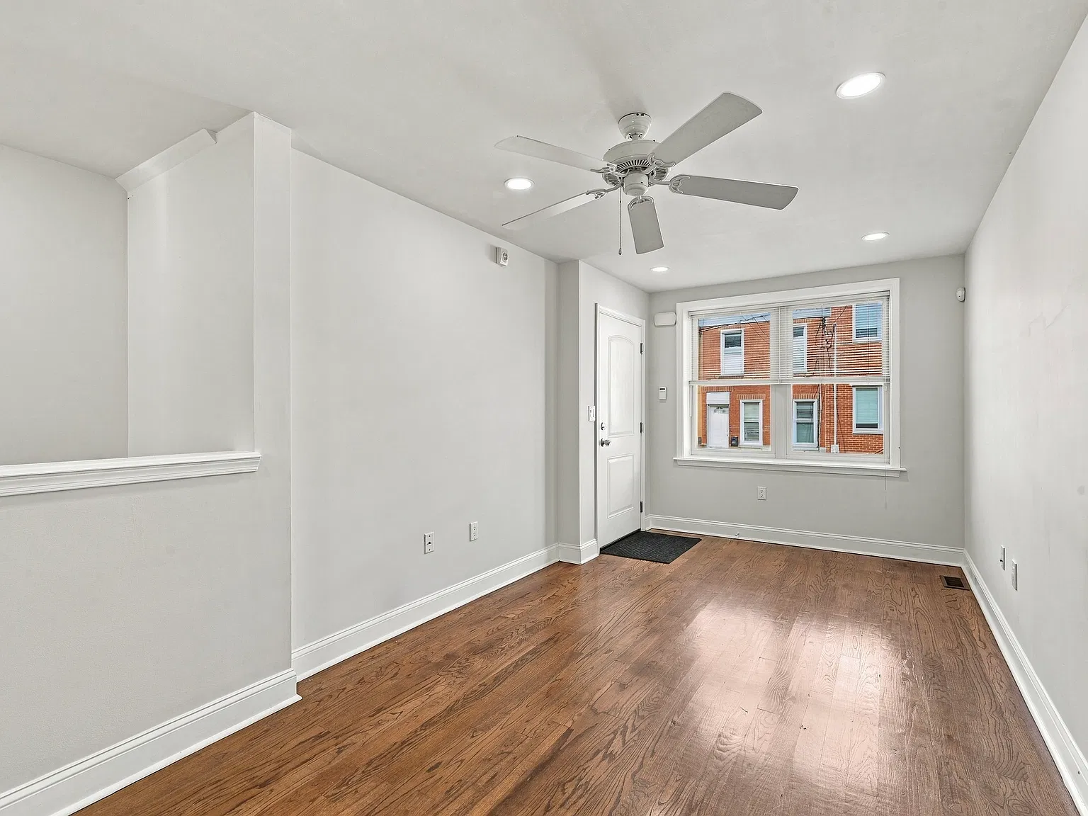 3 bed, 1067 sqft, $1,850 — Photo 4