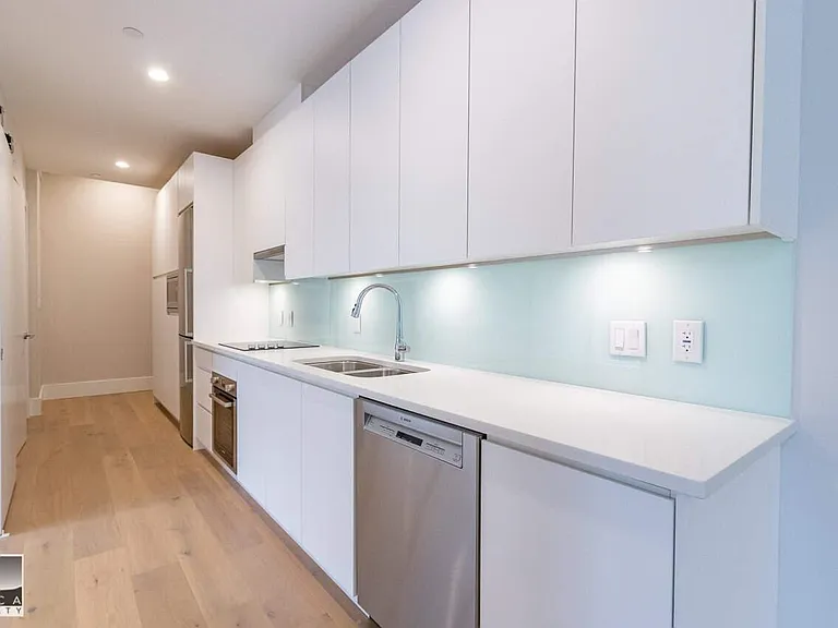 1591 Bowser Ave #102 — Photo 10