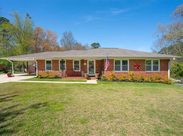522 Hickory St, Bremen, GA 30110