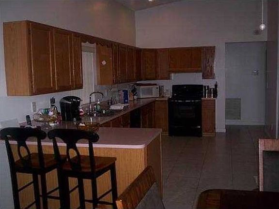 4th image of 11760 NW 26th St