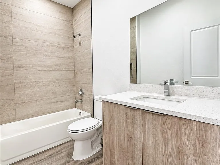 1258 Milwaukee Blvd — Photo 8