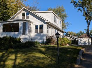 34955 N Augustana Ave, Ingleside, IL 60041