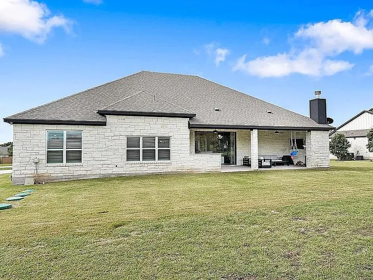 1102 Woodpark Ln — Photo 38