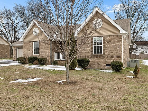 2nd image of 1909 Susan Rd