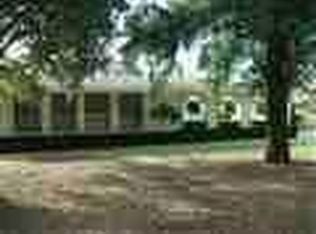 102 Cambridge Rd, Henrietta, TX 76365