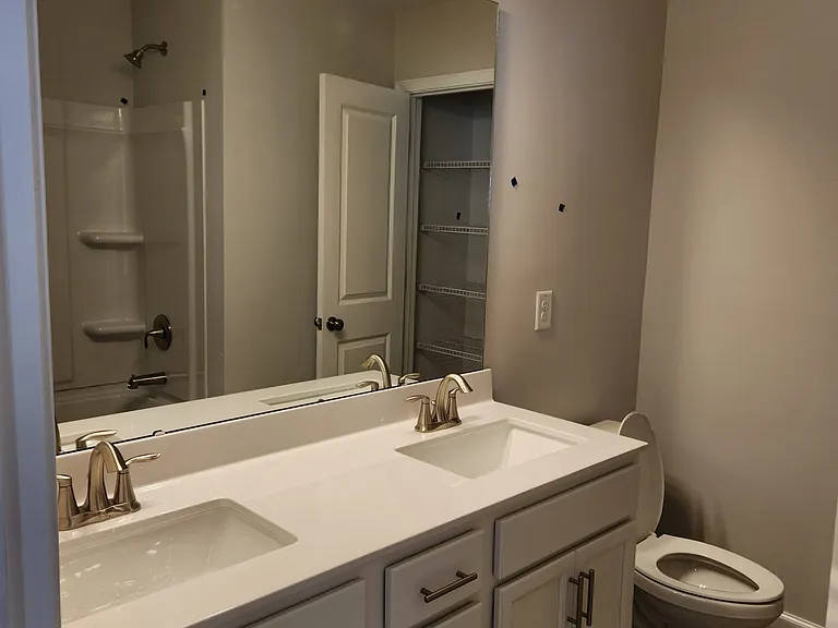 290 Gregory Village Dr — Photo 21