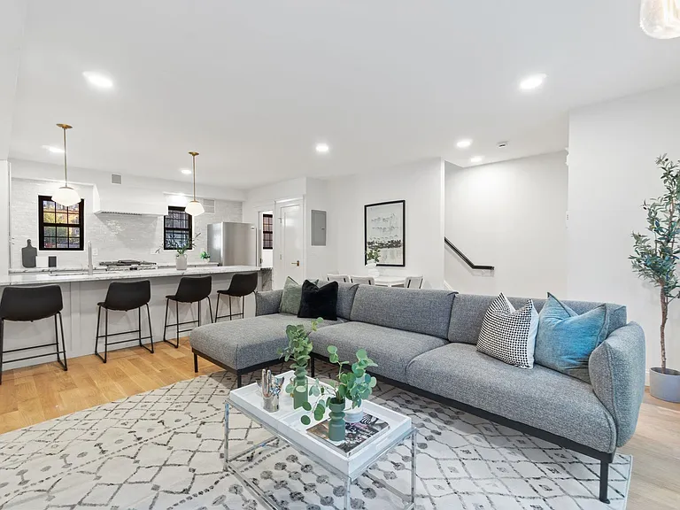 82 Colgate St #3 — Photo 8