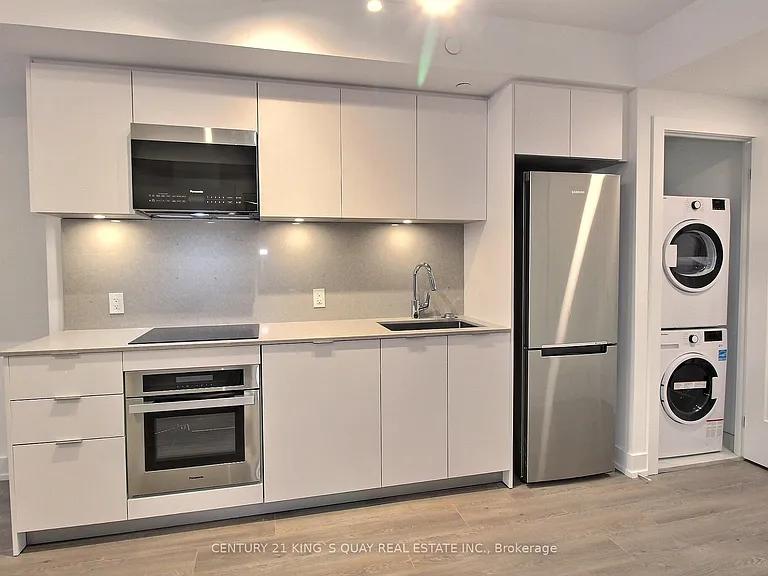8 Cedarland Dr #305 — Photo 2