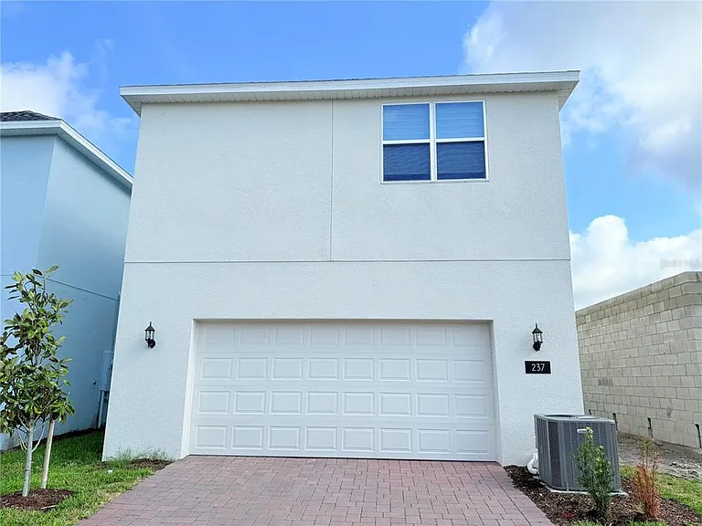 237 Station Ln — Photo 20