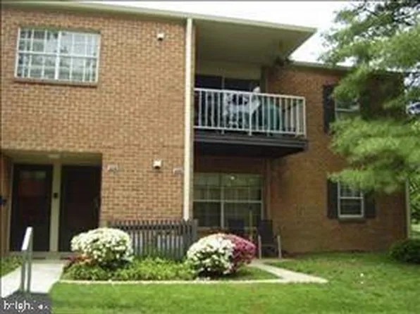 450 Old Forge Xing #450, Devon, PA 19333