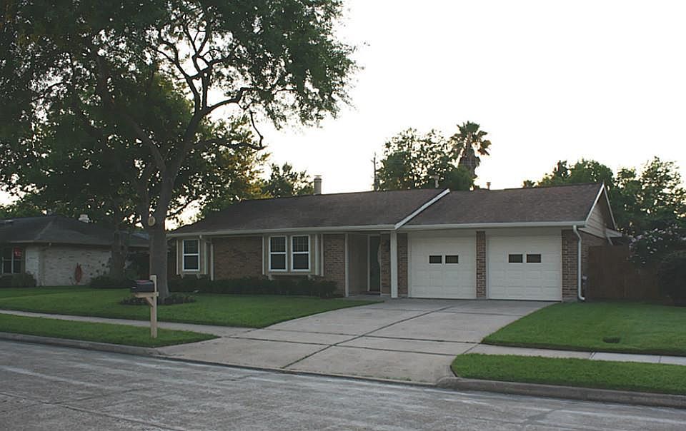 1st image of 2806 Shady Creek Dr