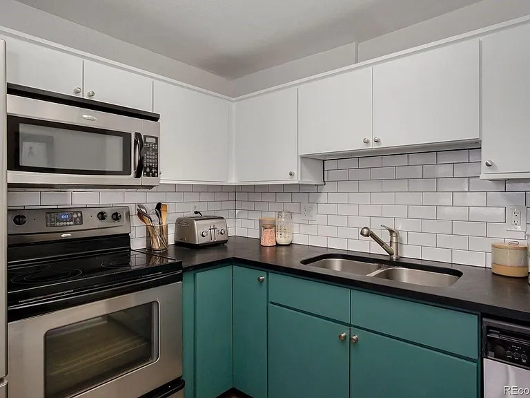 271 N Grant St #101 — Photo 6