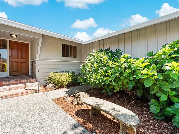 3rd image of 1016 Dellbrook Drive