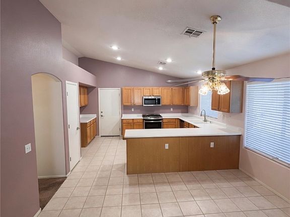 2nd image of 3457 Momentum Ct
