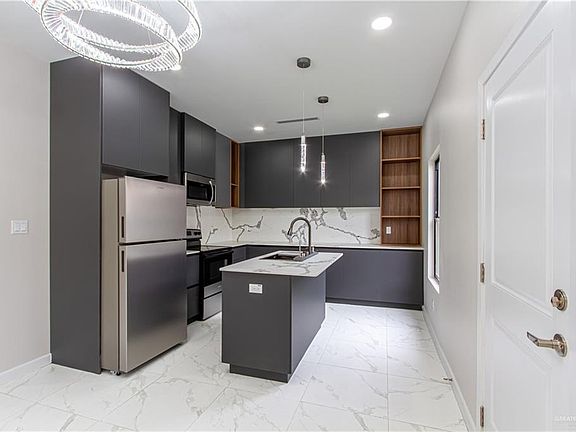 4th image of 4220 Hummingbird Ave #80