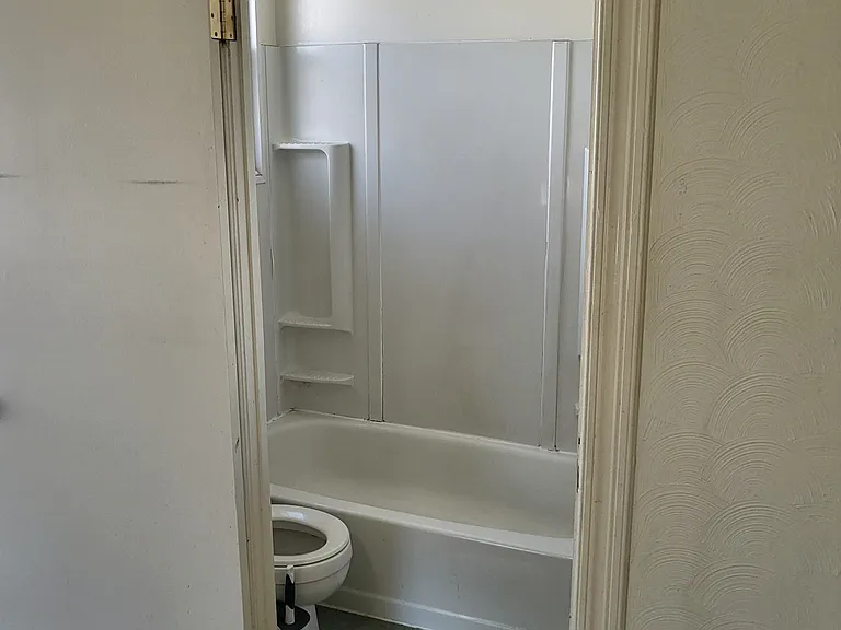 160 Main St #3 — Photo 8