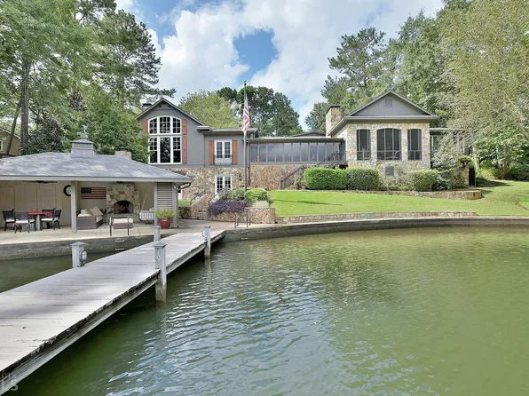 95 Odom Dr, Hamilton, GA 31811