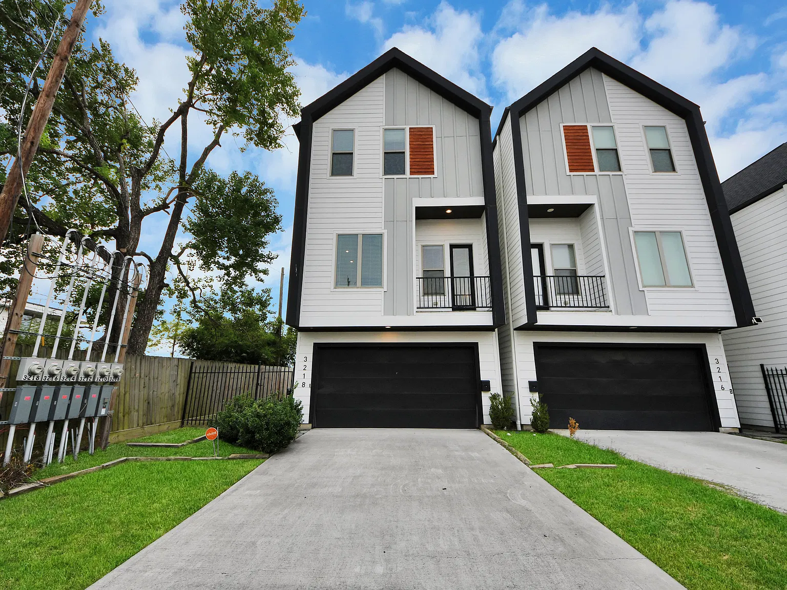 3 bed, 3.5 bath, 1815 sqft, $3,500 — Photo 2