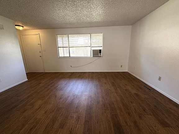 5th image of 521 E 13th St APT C