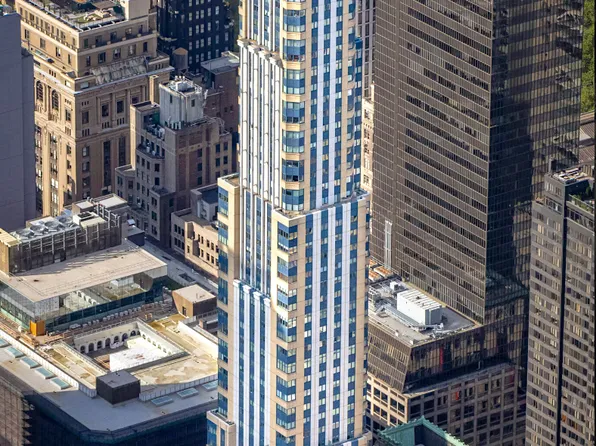 425 5th Avenue image 21 of 25