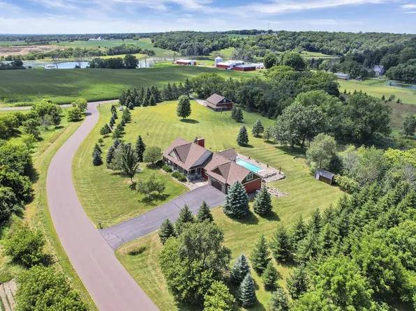 7936 Prairie Smoke Blvd S, Hastings, MN 55033