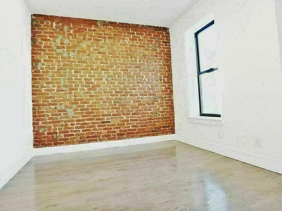 1st image of 53-23 Roosevelt Ave #3B