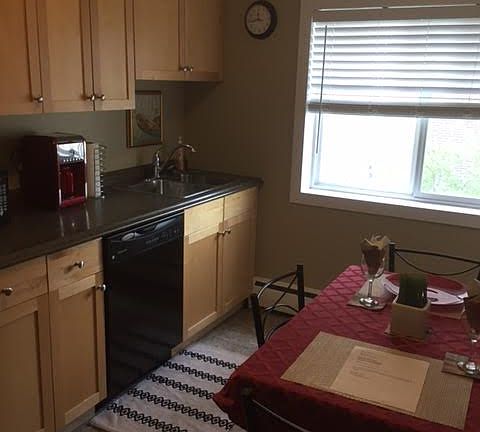 2nd image of 2125 Lorne St #9