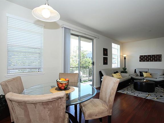 4th image of 1069 Saginaw Ter Unit 203