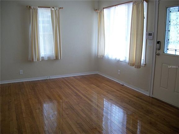 3rd image of 2473 14th Ave N