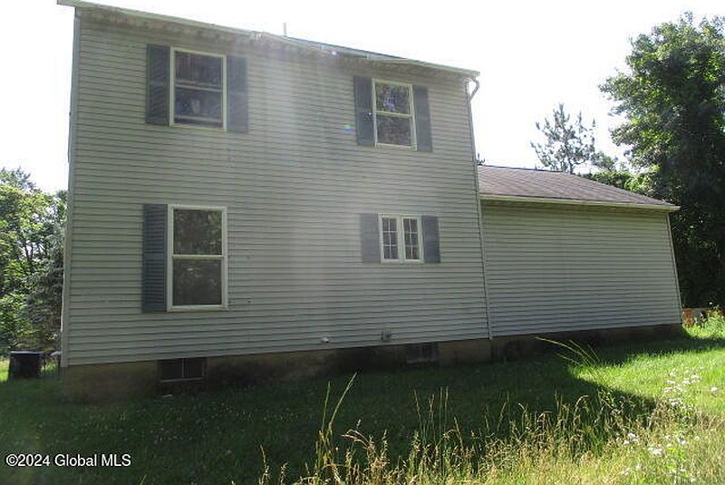 4th image of 1539 River Road