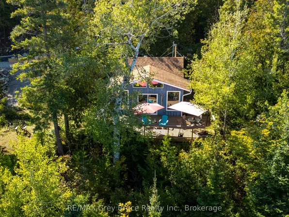 11 Lynch Dr, Northern Bruce Peninsula, ON N0H 1Z0