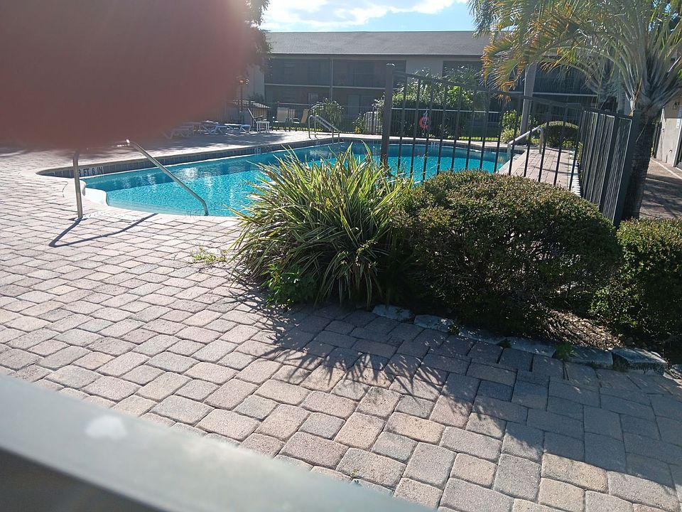 1st image of 1063 Ellen Ct #1063