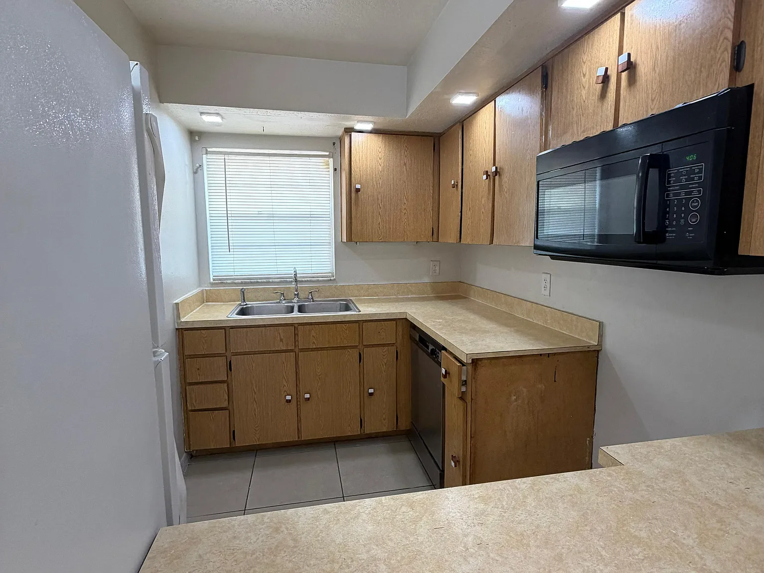 2 bed, 750 sqft, $1,725 — Photo 4