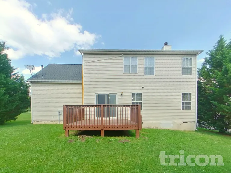 10527 Madison Park Dr — Photo 17