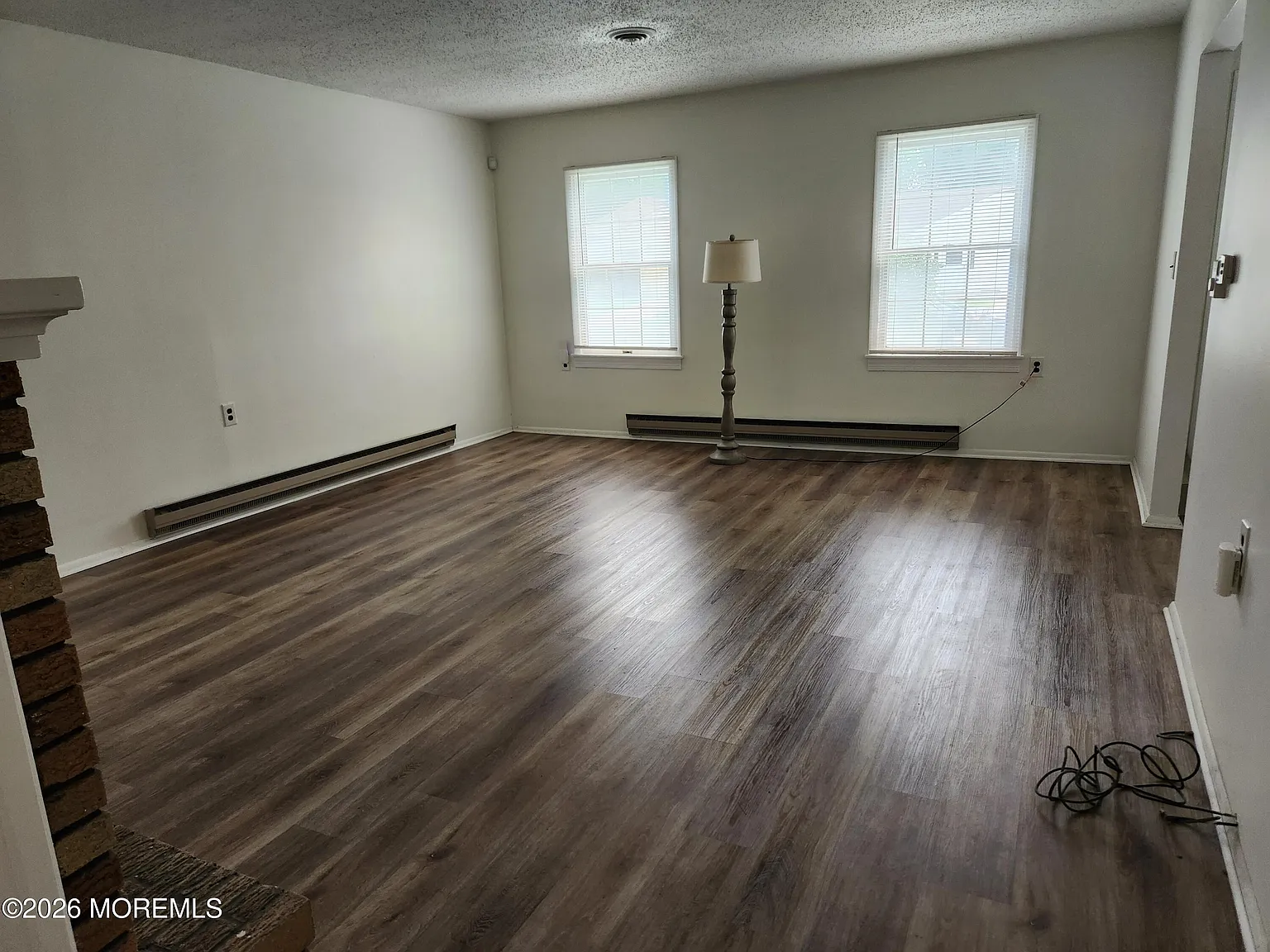 2 bed, 1.5 bath, 1221 sqft, $1,900 — Photo 4
