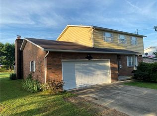 53 Cummins St, Washington, WV 26181
