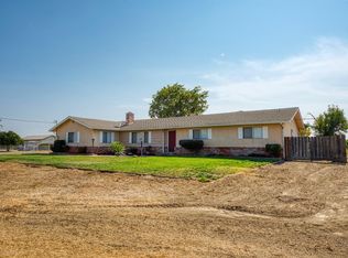 860 Olive Ave, Patterson, CA 95363