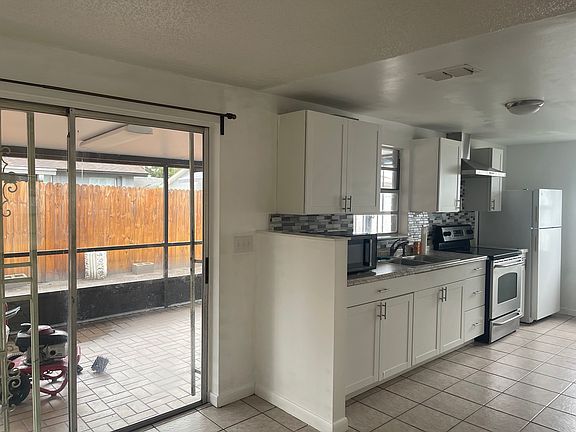 5th image of 6803 Mardale Ct