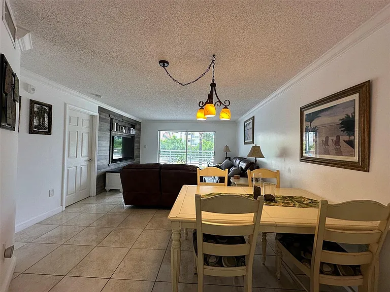 17801 N Bay Rd #212 — Photo 34