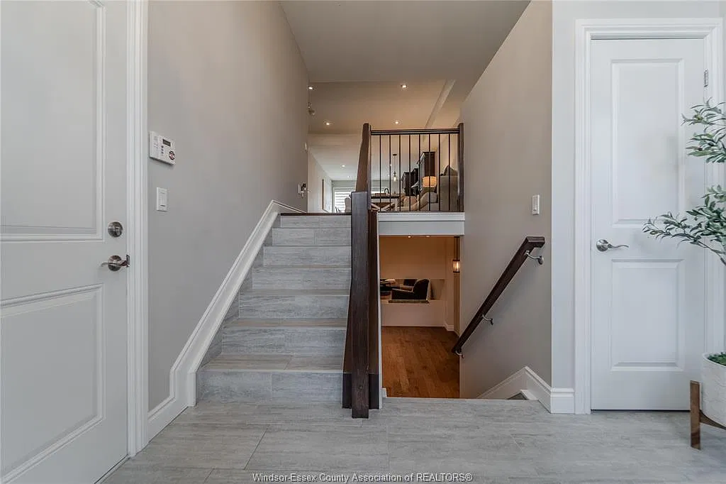 3 bed, $3,000 — Photo 4