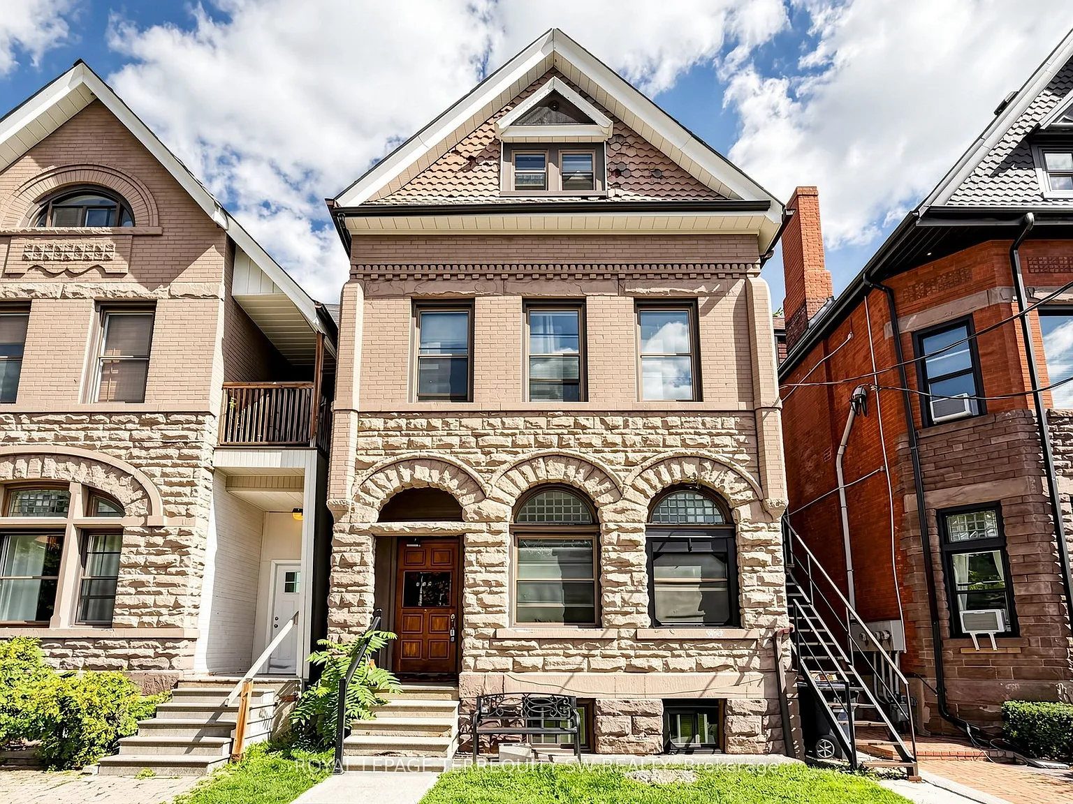 1 bed, $2,300 — Photo 1